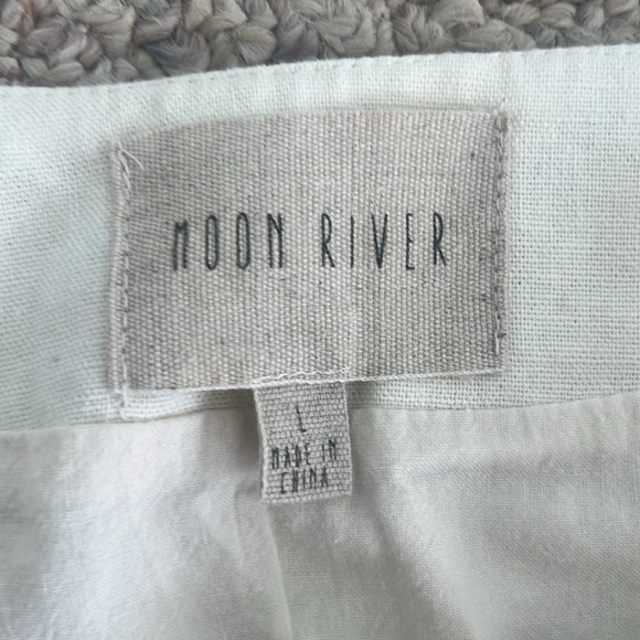 Moon River linen skirt - Picture 2 of 3